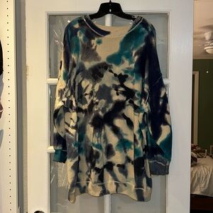 Natural Life Taylor Oversized Tie Dye Sweatshirt